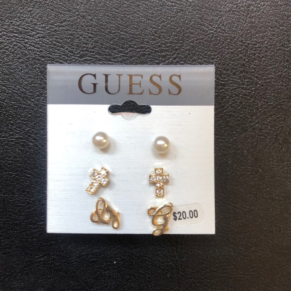 Guess Earring set